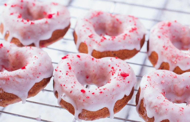 Baked Strawberry Donuts Recipe