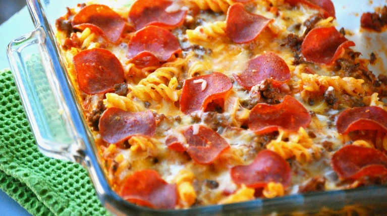 Cheesy Pepperoni Pasta Bake