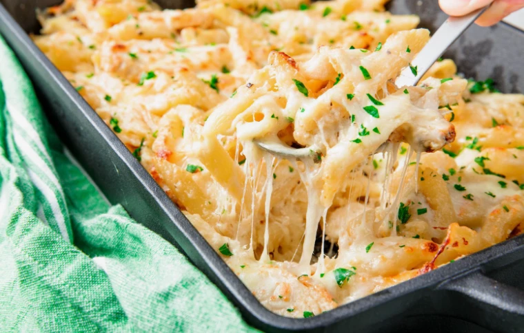 Indulgent Cheesy Chicken Alfredo Bake